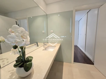 Apartamento T4 para Venda em Funchal (Se)