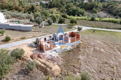 Moradia T3 para Venda em Vila Cã