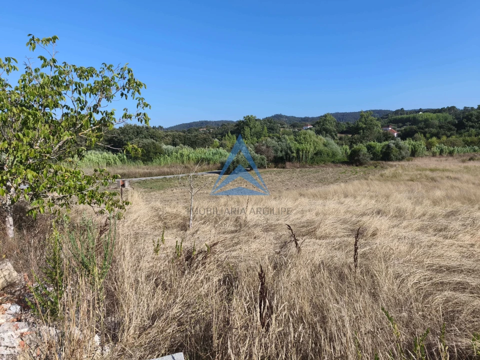 Moradia T3 para Venda em Vila Cã Foto 8