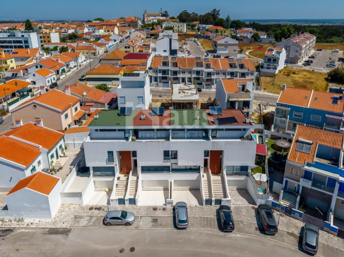 Moradia T3 para Venda em Atalaia e Alto Estanqueiro-Jardia Foto 2