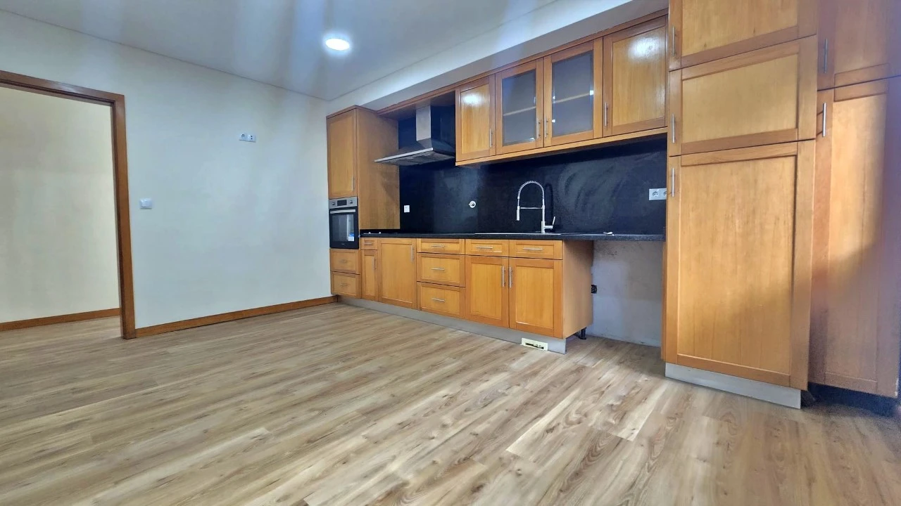 Moradia T4 para Venda em Santa Marta de Portuzelo Foto 6