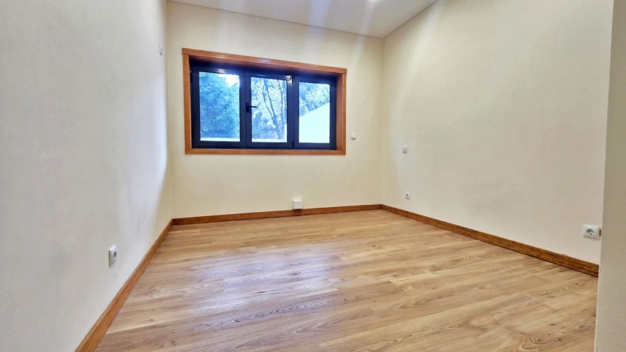 Moradia T4 para Venda em Santa Marta de Portuzelo Foto 19