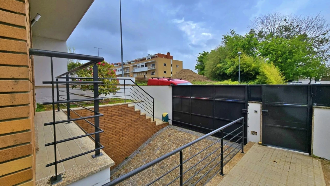 Moradia T4 para Venda em Santa Marta de Portuzelo Foto 27