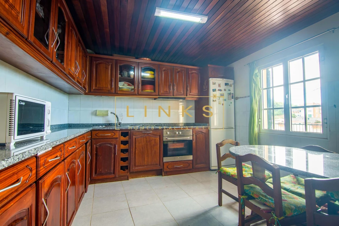 Moradia T3 para Venda em Estreito de Camara de Lobos Foto 10