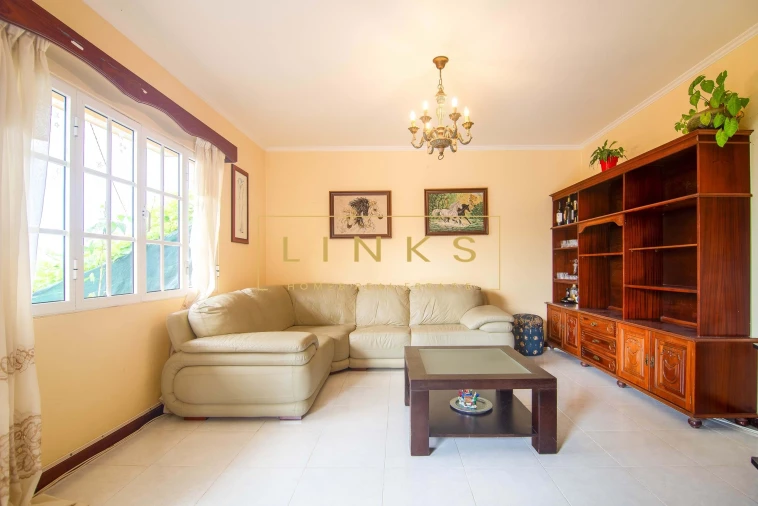 Moradia T3 para Venda em Estreito de Camara de Lobos Foto 6