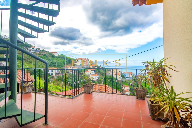 Moradia T3 para Venda em Estreito de Camara de Lobos Foto 17