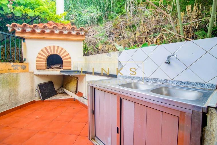 Moradia T3 para Venda em Estreito de Camara de Lobos Foto 21