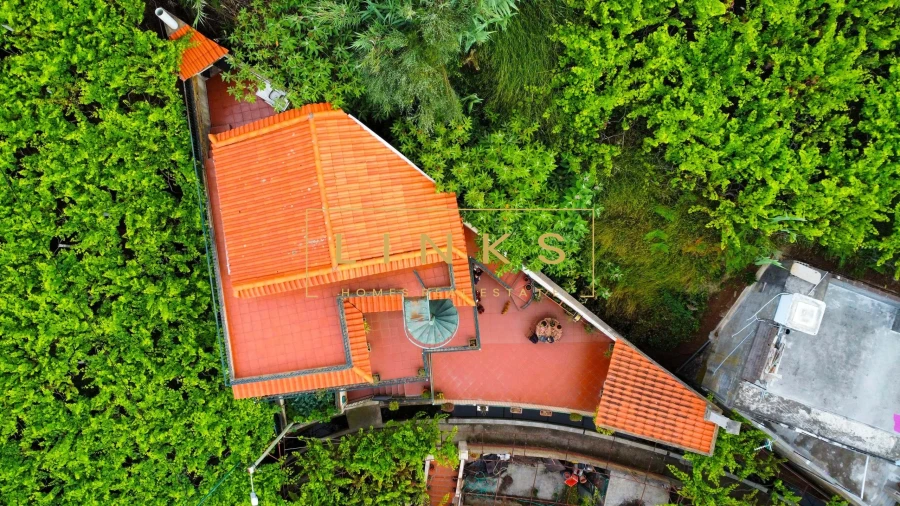 Moradia T3 para Venda em Estreito de Camara de Lobos Foto 3