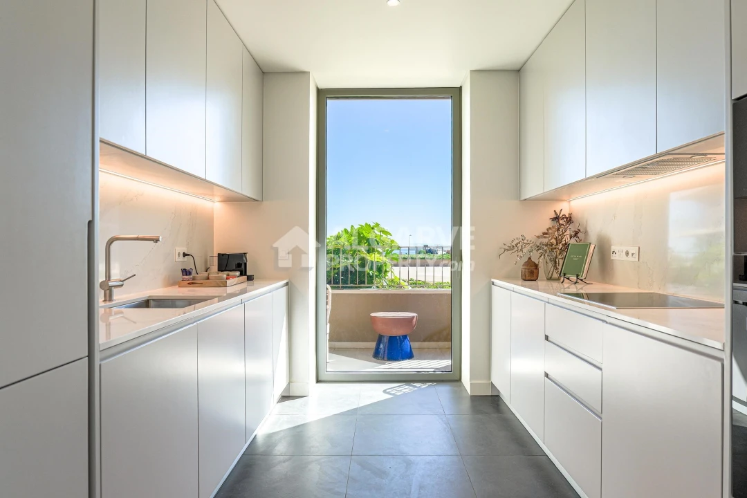 Apartamento T2 para Venda em Quarteira Foto 3