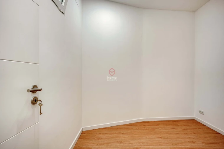 Apartamento T2 para Venda em São Vicente Foto 10