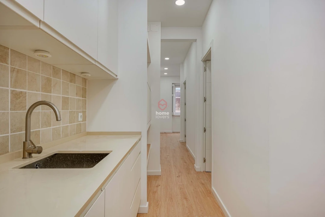 Apartamento T2 para Venda em São Vicente Foto 7