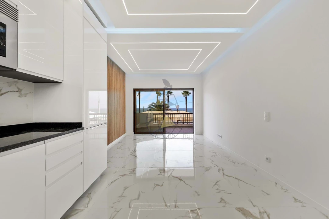 Apartamento T3 para Venda em Quarteira Foto 8