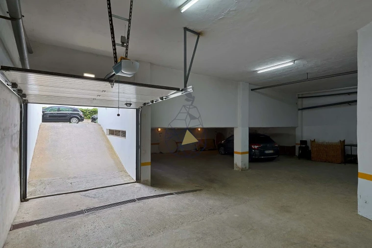Apartamento T3 para Venda em Quarteira Foto 39