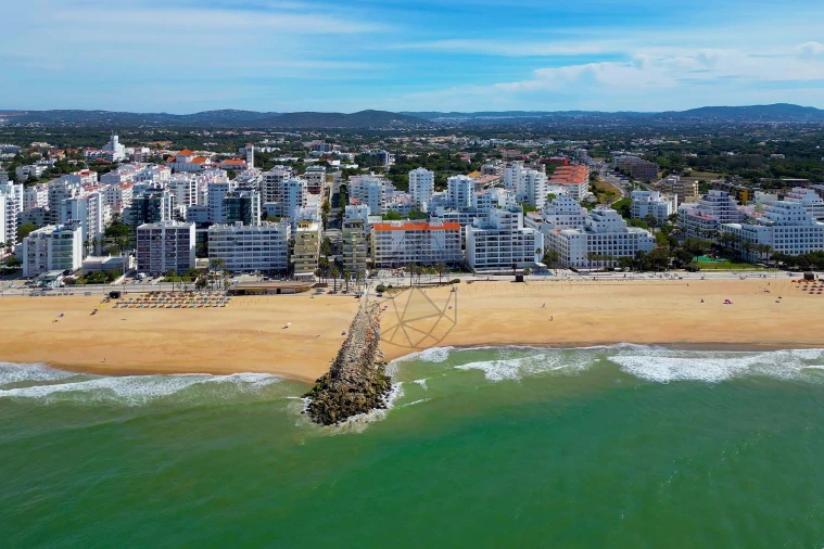 Apartamento T3 para Venda em Quarteira Foto 48