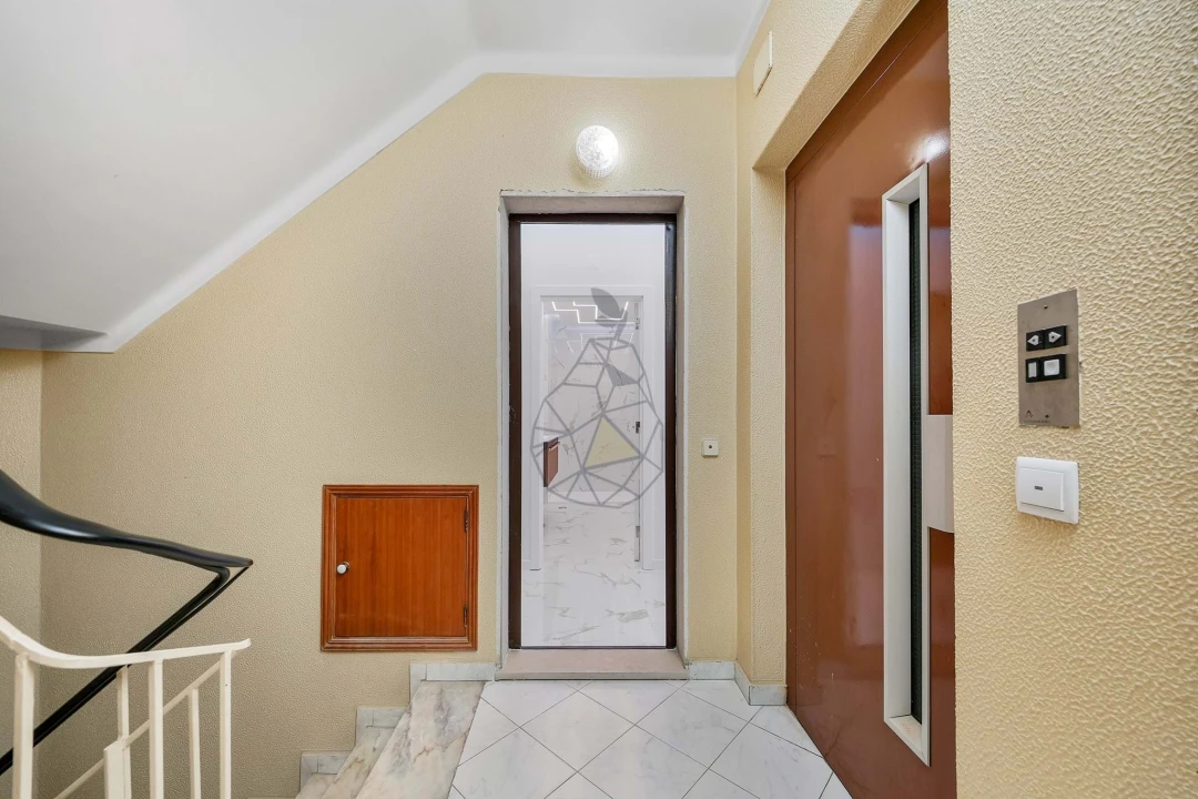 Apartamento T3 para Venda em Quarteira Foto 36