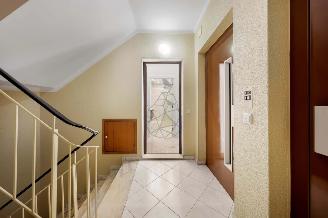 Apartamento T3 para Venda em Quarteira Foto 37
