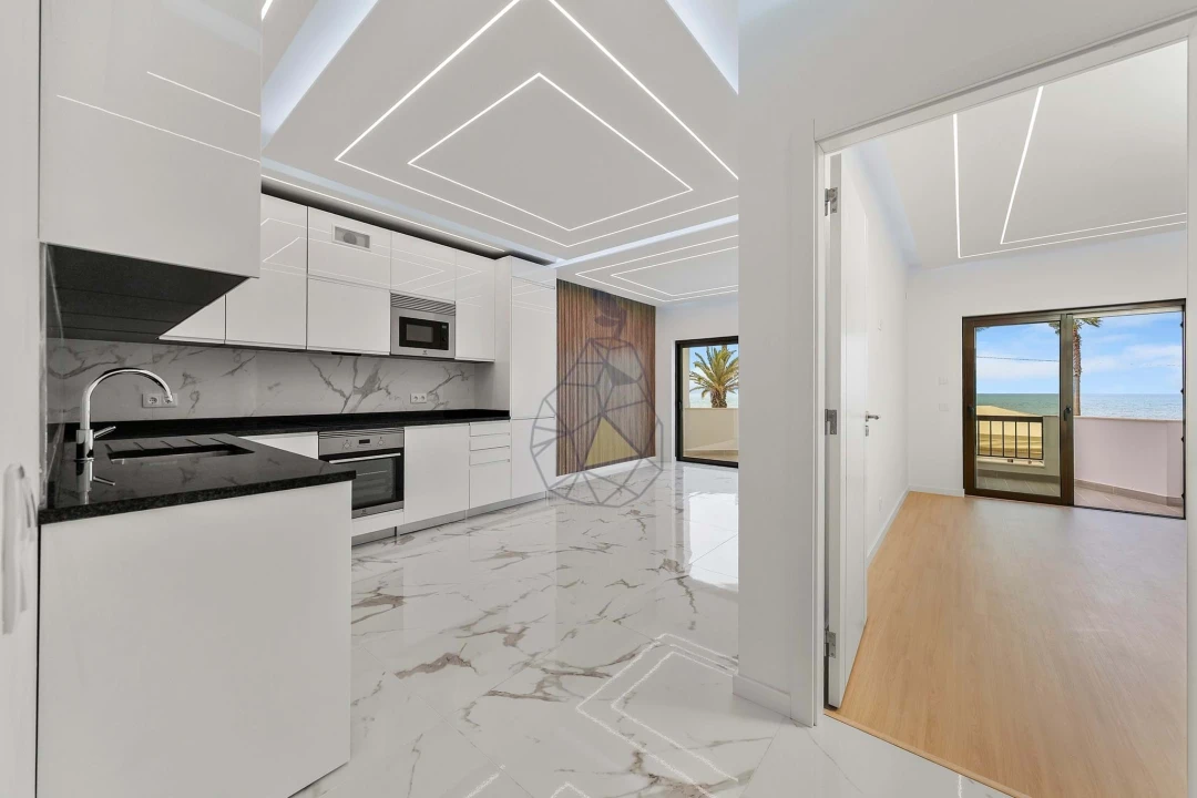 Apartamento T3 para Venda em Quarteira Foto 6