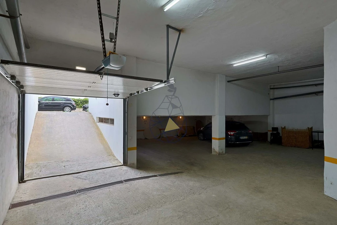 Apartamento T3 para Venda em Quarteira Foto 39
