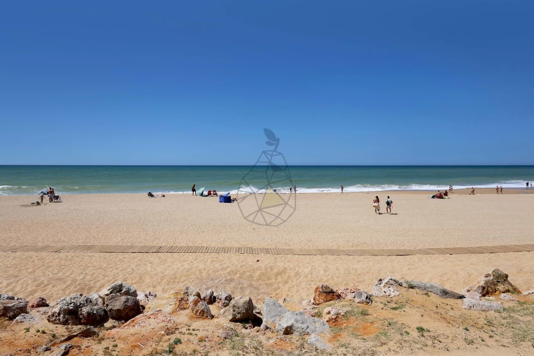 Apartamento T3 para Venda em Quarteira Foto 45