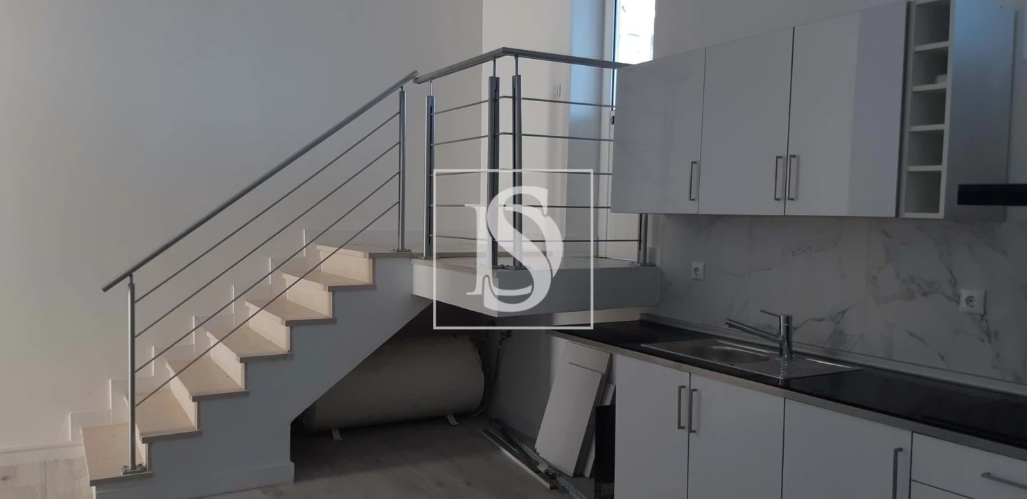 Negócio para Venda em Alto do Seixalinho, Santo André e Verderena Foto 3