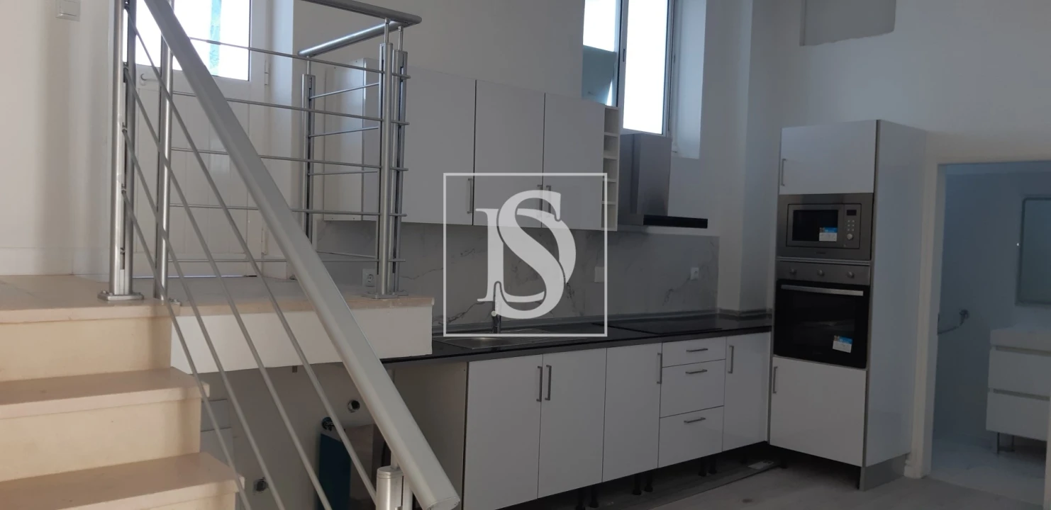 Negócio para Venda em Alto do Seixalinho, Santo André e Verderena Foto 2