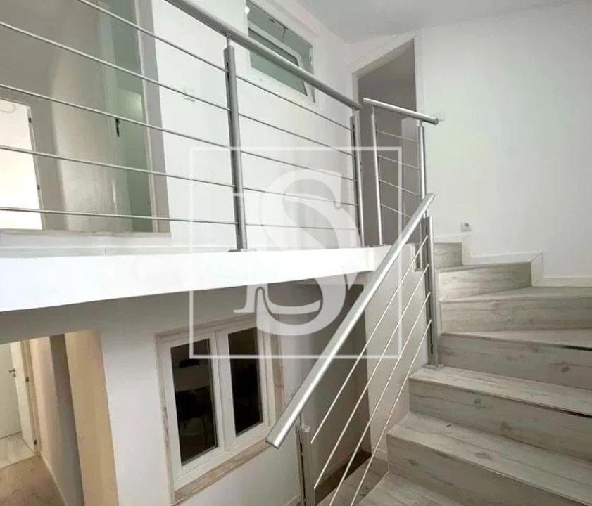 Moradia T9 para Venda em Ajuda Foto 19