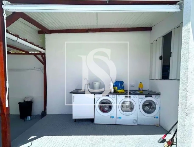 Moradia T9 para Venda em Ajuda Foto 21