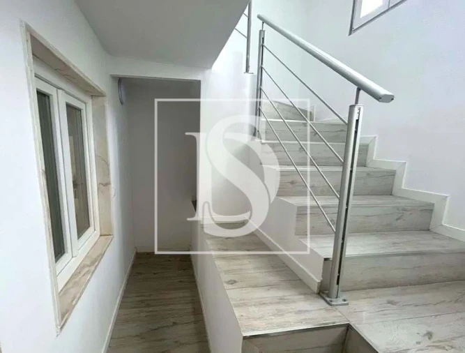 Moradia T9 para Venda em Ajuda Foto 18