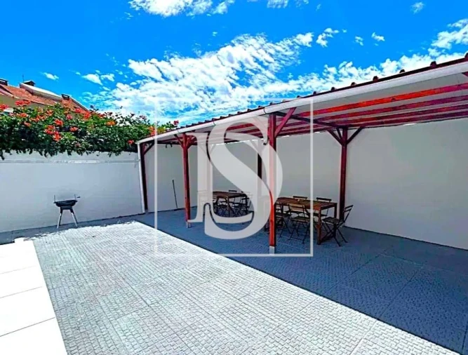 Moradia T9 para Venda em Ajuda Foto 23