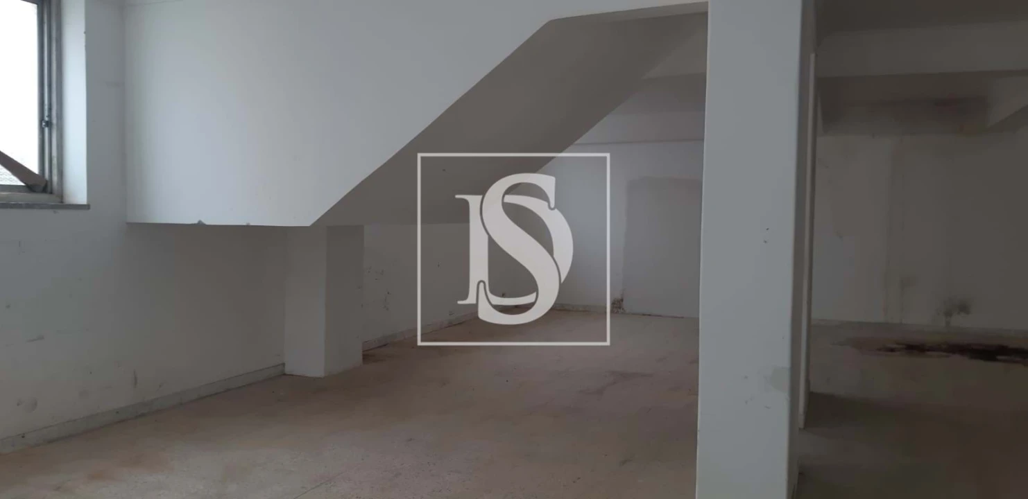 Armazém para Venda em Agualva e Mira-Sintra Foto 11
