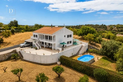 Moradia T5 para Venda em Loule (São Clemente)