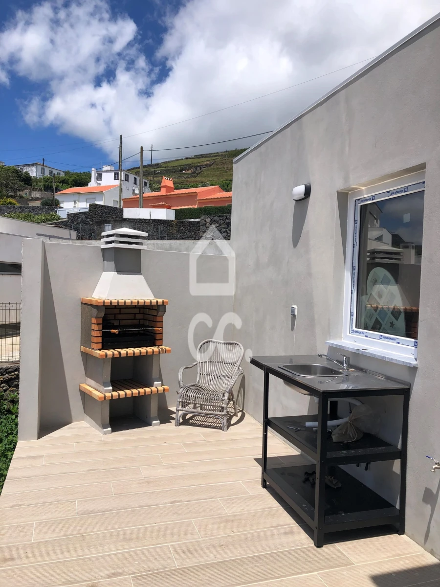 Moradia T3 para Venda em Feteira Foto 24