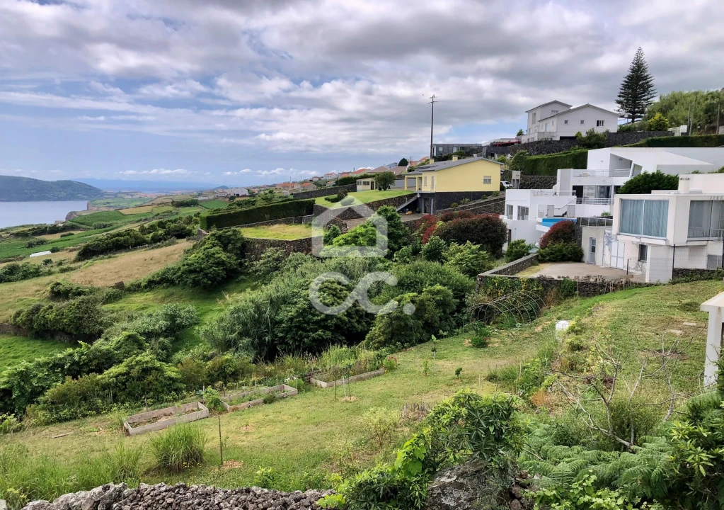 Moradia T3 para Venda em Feteira Foto 25