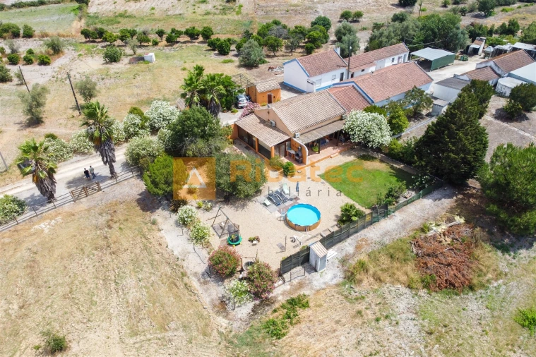 Moradia T3 para Venda em Coruche, Fajarda e Erra