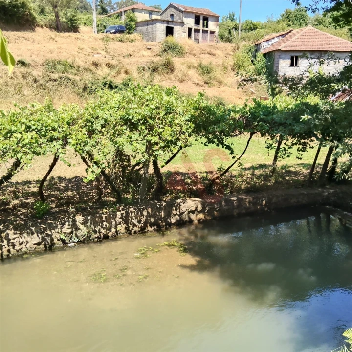 Moradia T4 para Venda em Vila Cova da Lixa e Borba de Godim Foto 21
