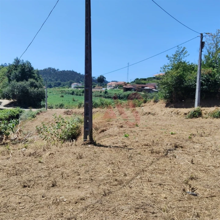 Moradia T4 para Venda em Vila Cova da Lixa e Borba de Godim Foto 27