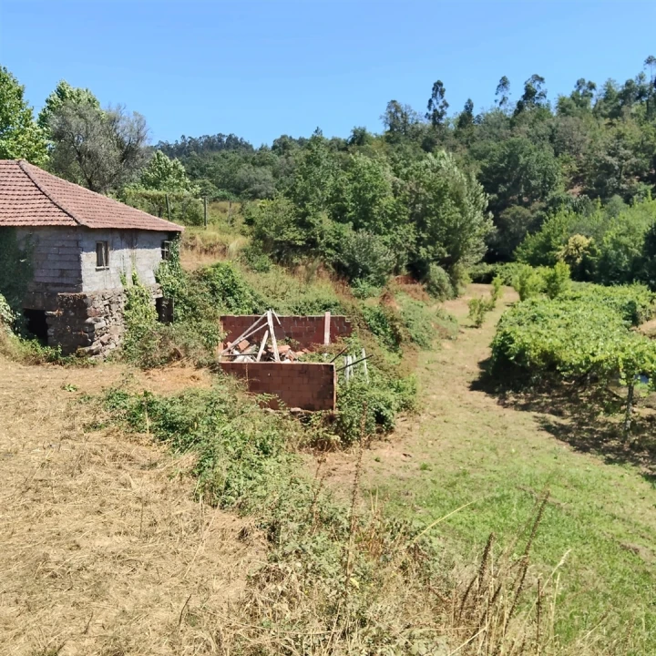 Moradia T4 para Venda em Vila Cova da Lixa e Borba de Godim Foto 26