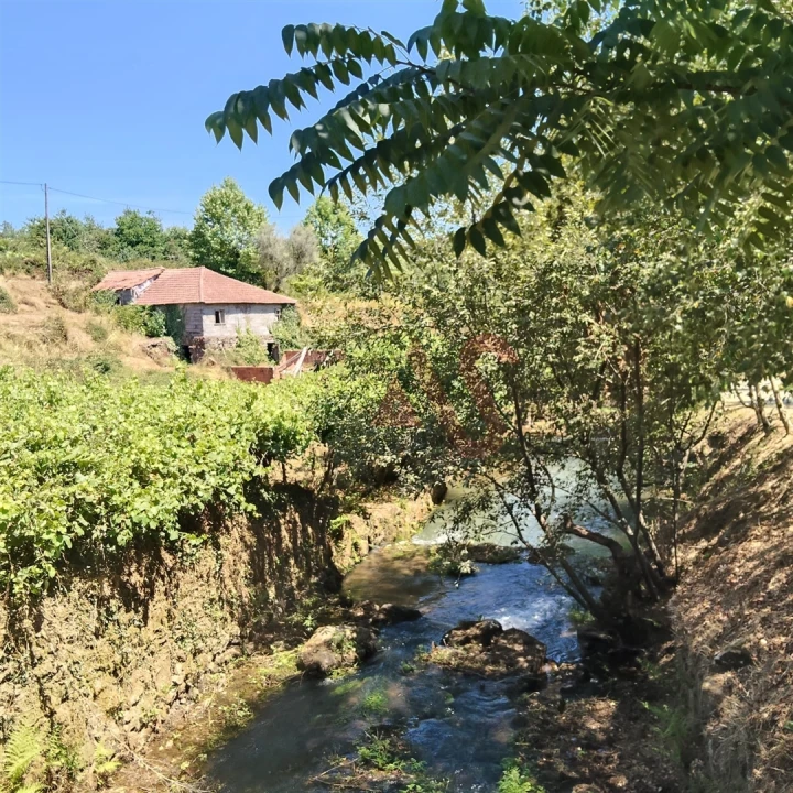 Moradia T4 para Venda em Vila Cova da Lixa e Borba de Godim Foto 23