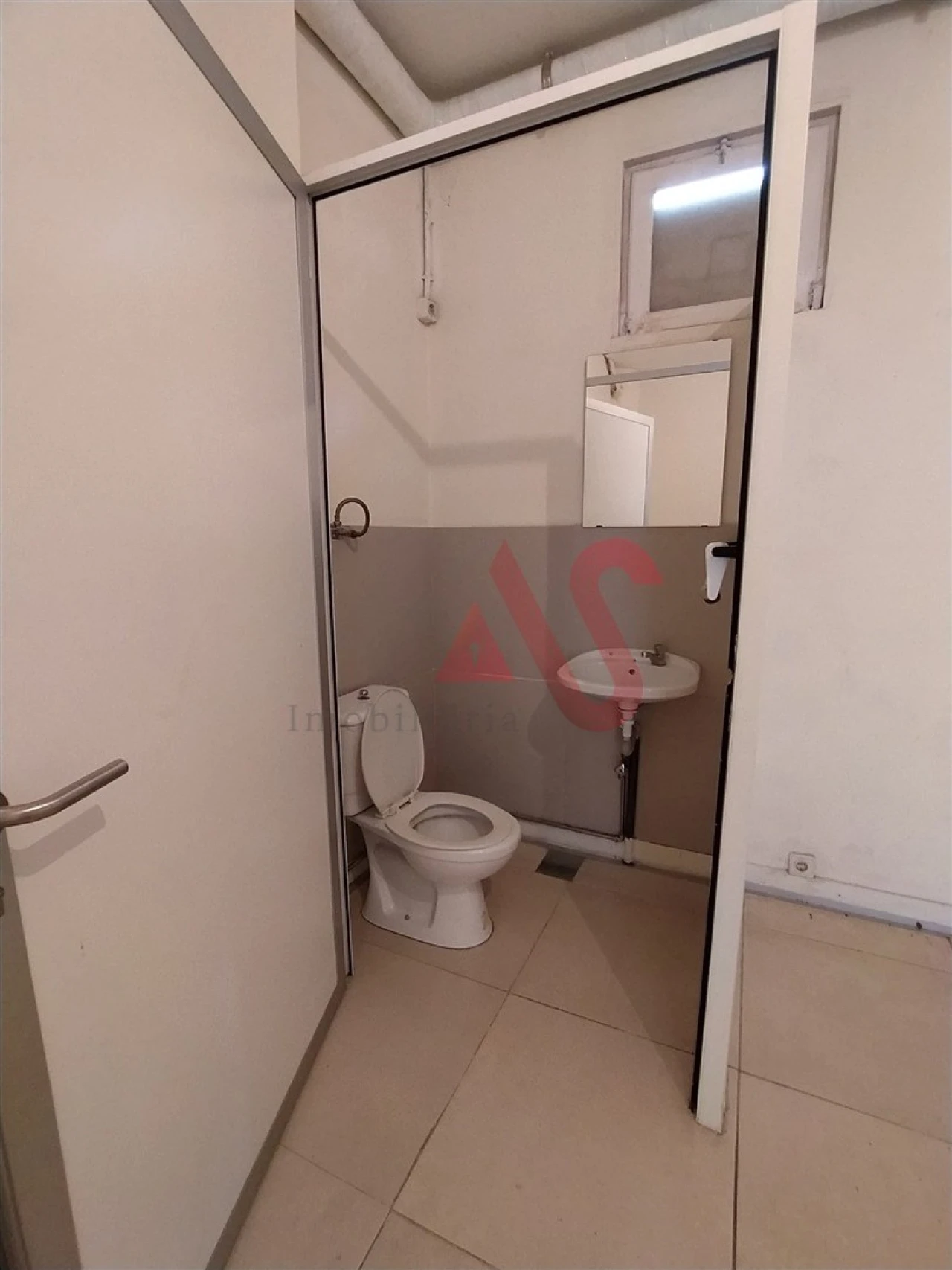 Loja para Arrendamento em São Vicente (Braga) Foto 6