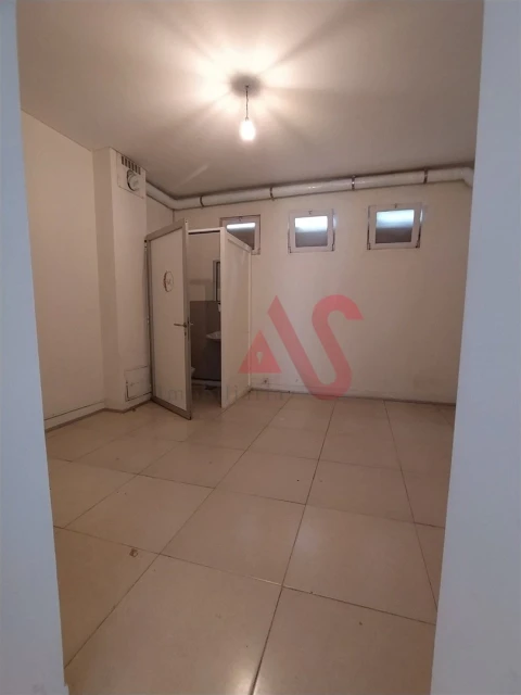 Loja para Arrendamento em São Vicente (Braga)
