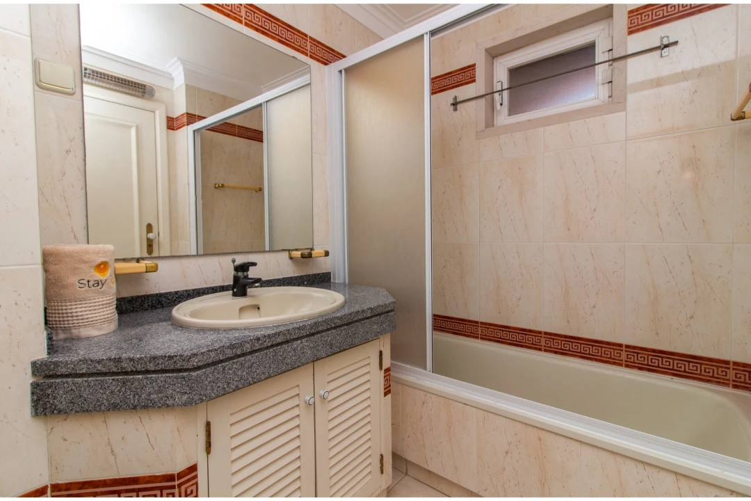 Apartamento T3 para Venda em Quarteira Foto 22