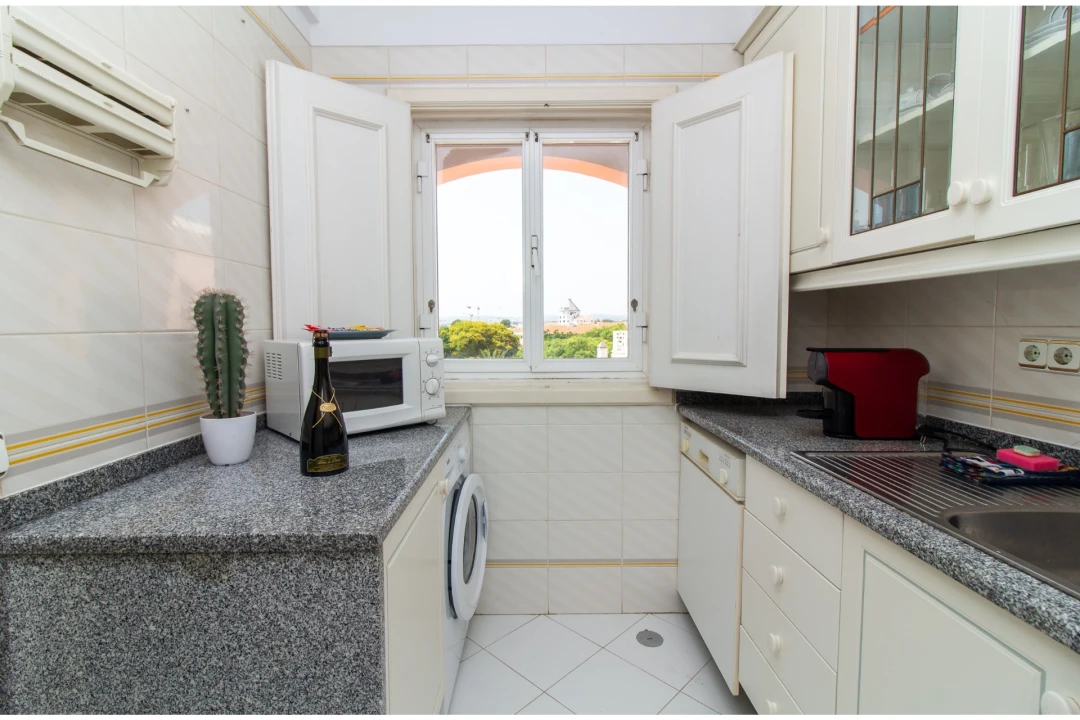 Apartamento T3 para Venda em Quarteira Foto 35