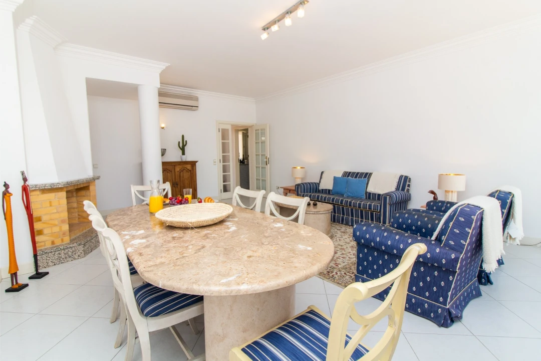 Apartamento T3 para Venda em Quarteira Foto 32