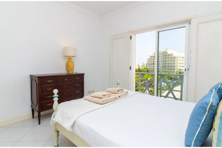 Apartamento T3 para Venda em Quarteira Foto 4