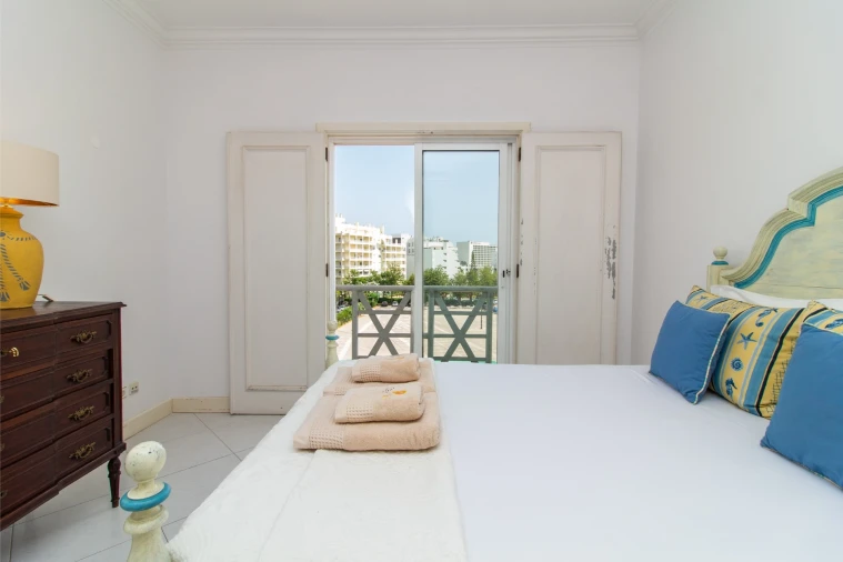 Apartamento T3 para Venda em Quarteira Foto 3