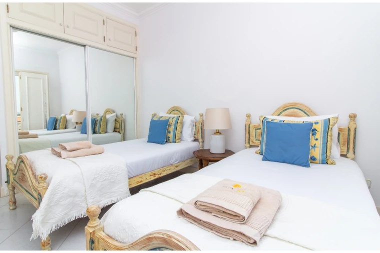 Apartamento T3 para Venda em Quarteira Foto 11