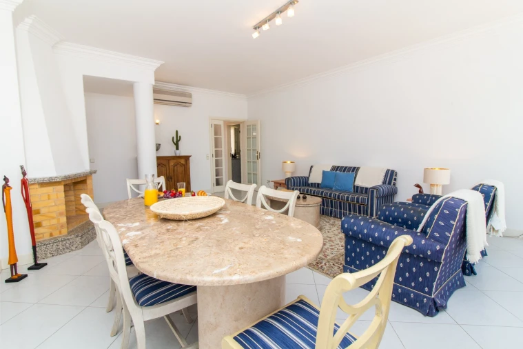 Apartamento T3 para Venda em Quarteira Foto 32