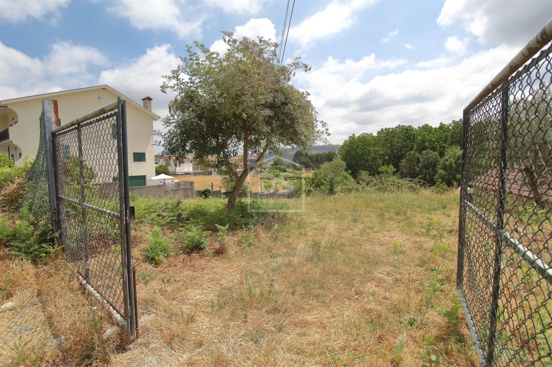 Terreno para Venda em Penafiel Foto 4