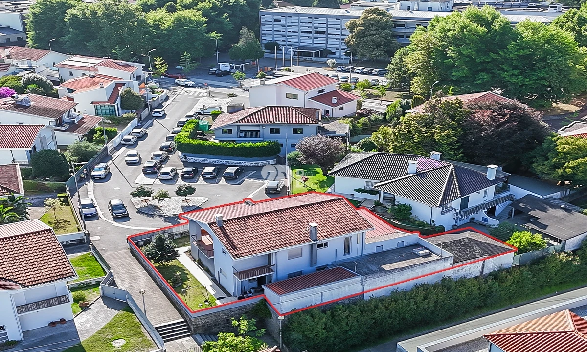 Moradia T4 para Venda em Vila Nova de Famalicão e Calendário Foto 31