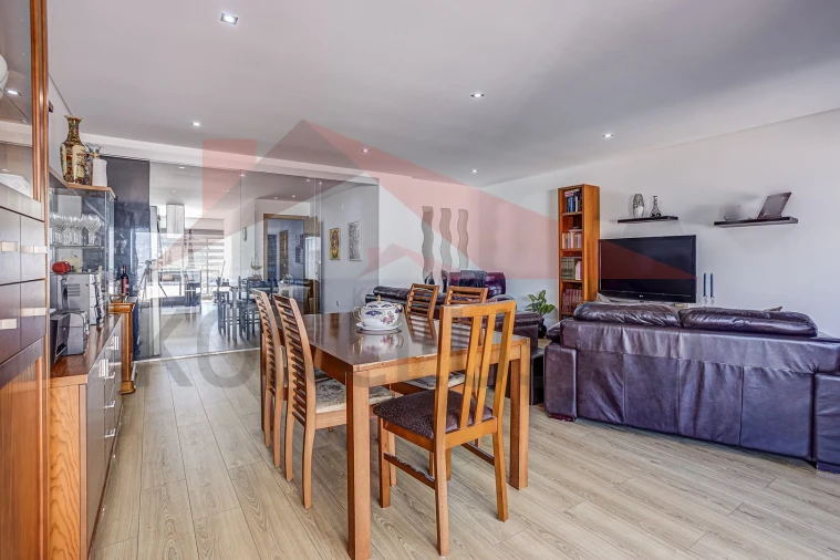 Moradia T4 para Venda em Alverca do Ribatejo e Sobralinho Foto 9